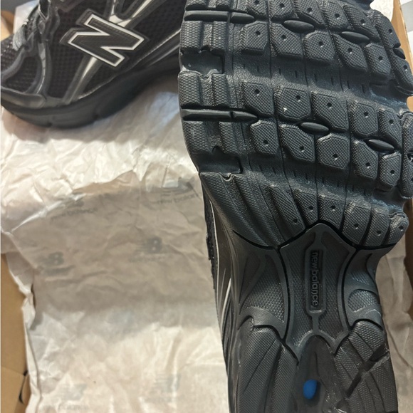 New Balance Men's Black and Gray Sneakers - Picture 2 of 3